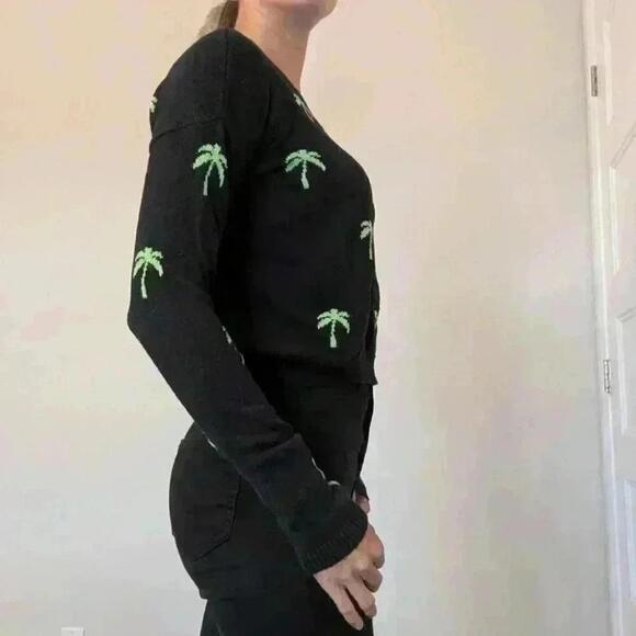 Hollister, Boat Neck , Palm Tree Sweater, Navy And Lime Green, Size Xs - Picture 6 of 12
